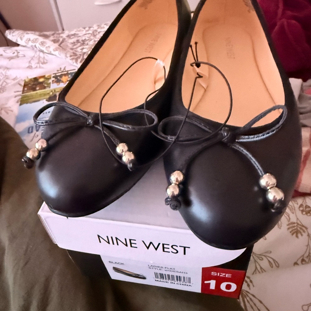 Nine West Black Leather Bow-Accent Ballet Flats